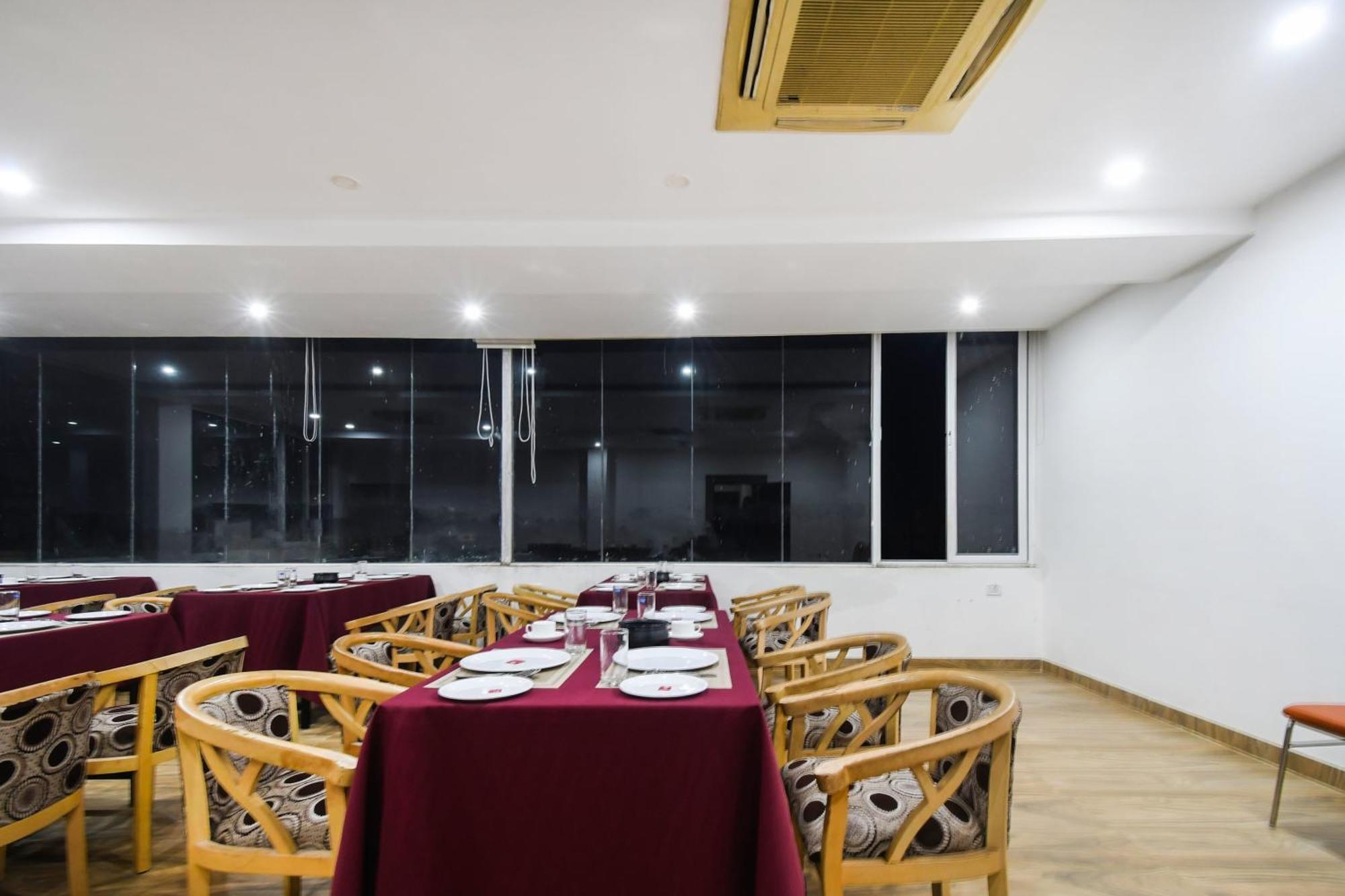 Super Townhouse Best Inn Khandagiri Exterior photo