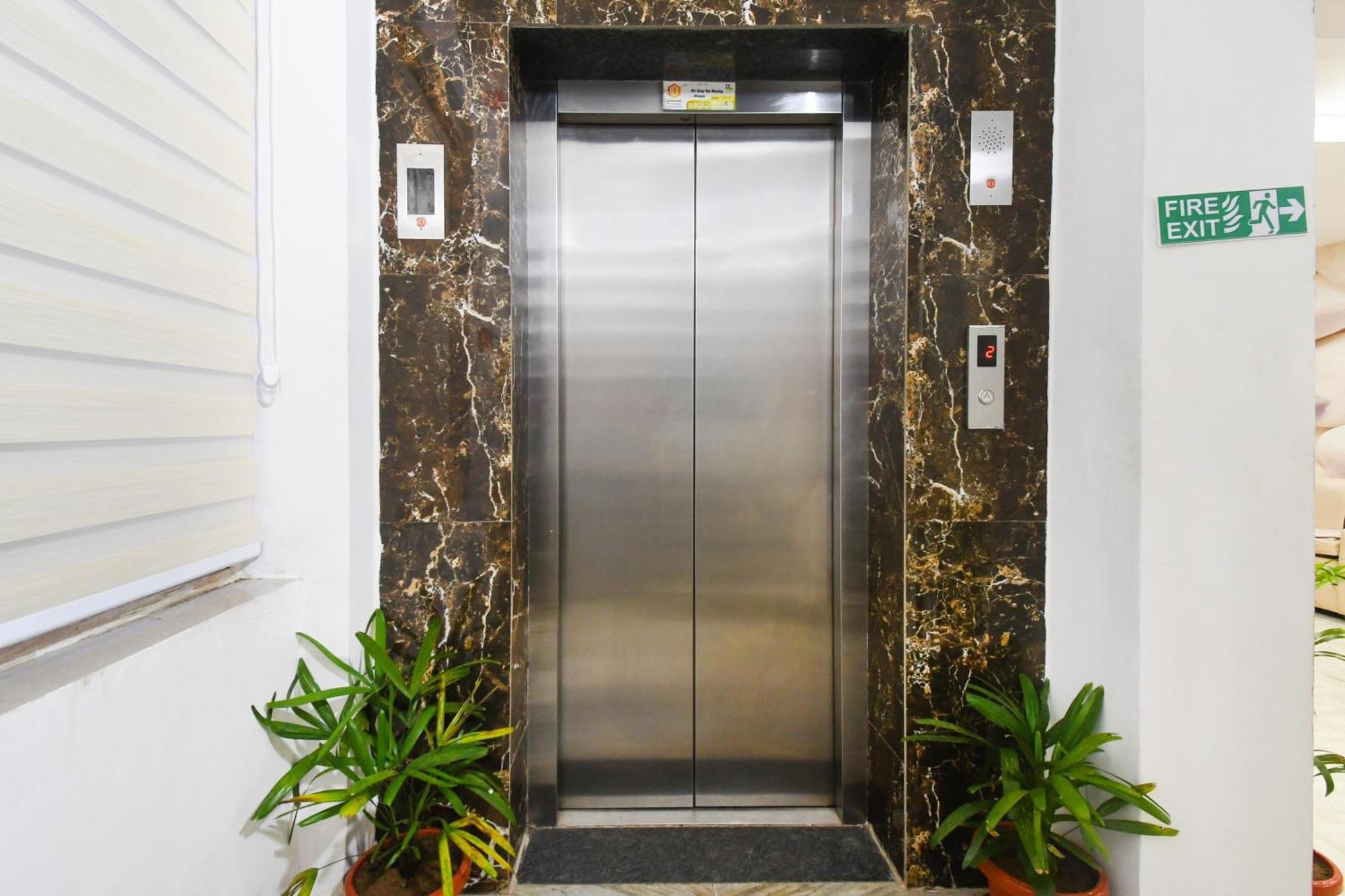 Super Townhouse Best Inn Khandagiri Exterior photo